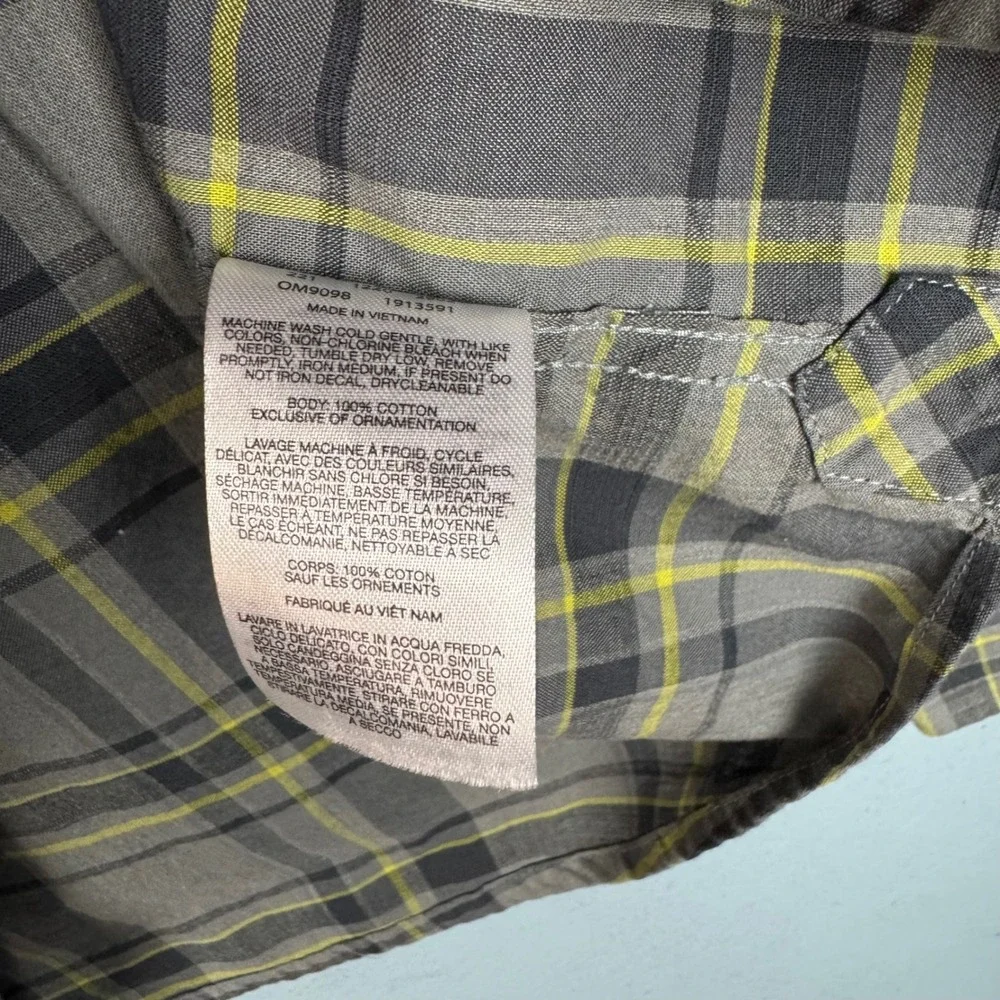 Mountain‎ Hardwear Men's Large Gray Yellow Plaid Long Sleeve Button Up Shirt